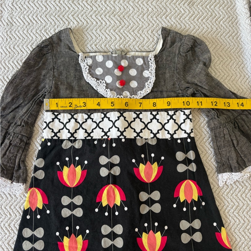 Charming Kids bell sleeve Dress with Floral and Plaid Design - Picture 6 of 8